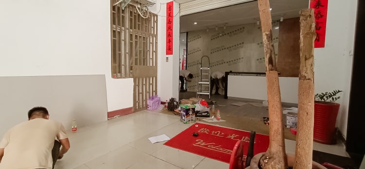 中商創(chuàng)服集團(tuán)公司logo墻設(shè)計(jì)制作+法國吉洛企業(yè)公司背景墻設(shè)計(jì)制作
